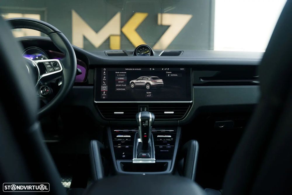 Porsche Cayenne Coupé E-Hybrid Platinum Edition - 30