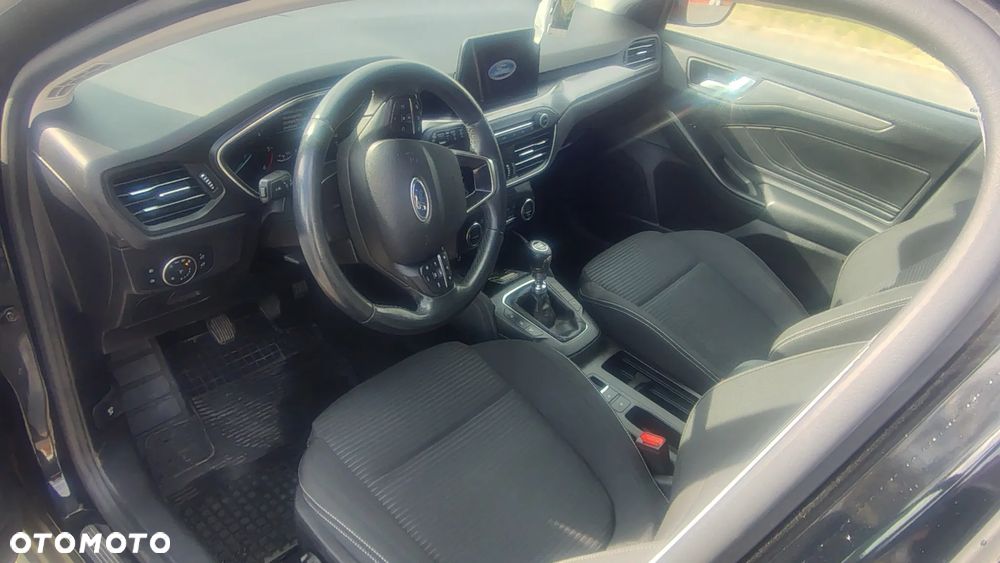 Ford Focus 2.0 EcoBlue Titanium Business - 34