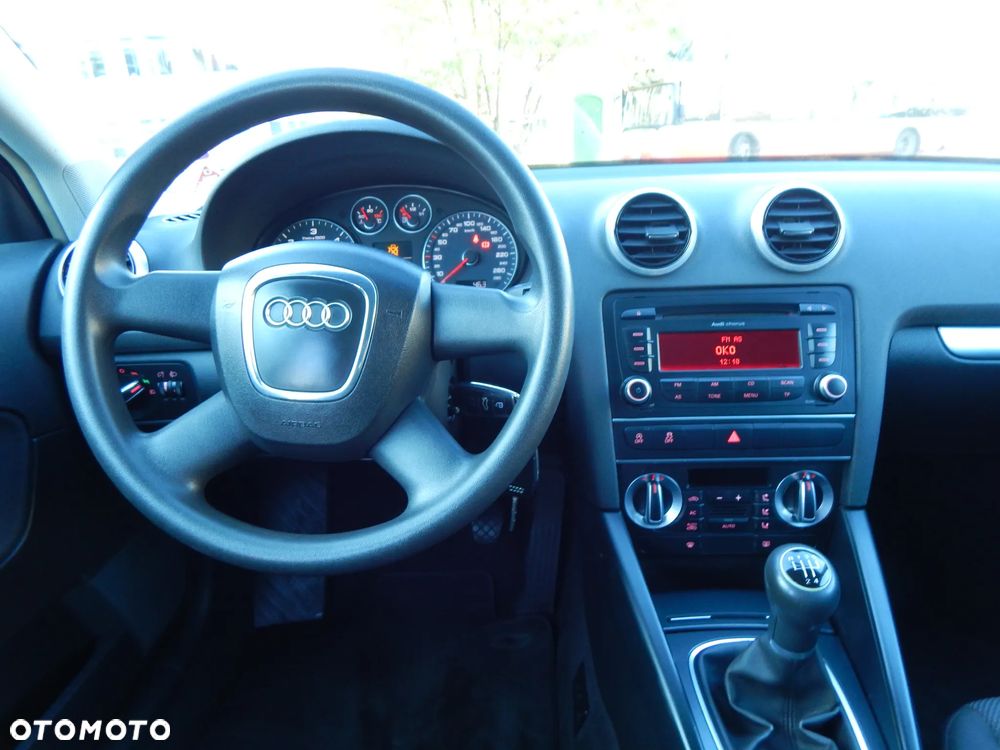 Audi A3 Sportback 1.6 TDI Ambition - 13