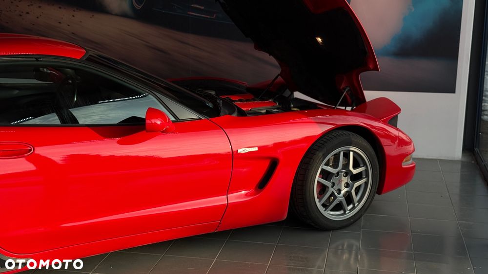 Chevrolet Corvette - 5