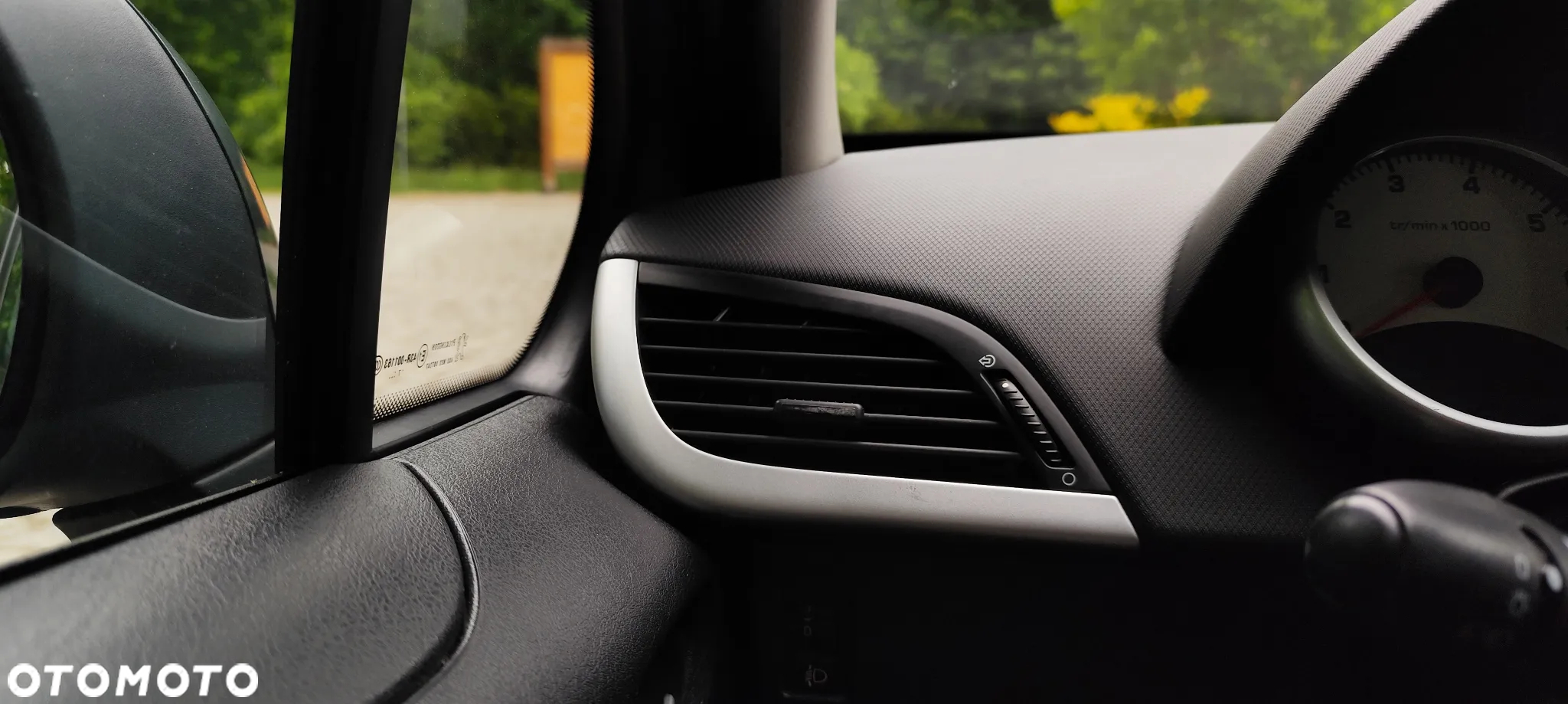 Peugeot 207 1.4 Trendy - 17