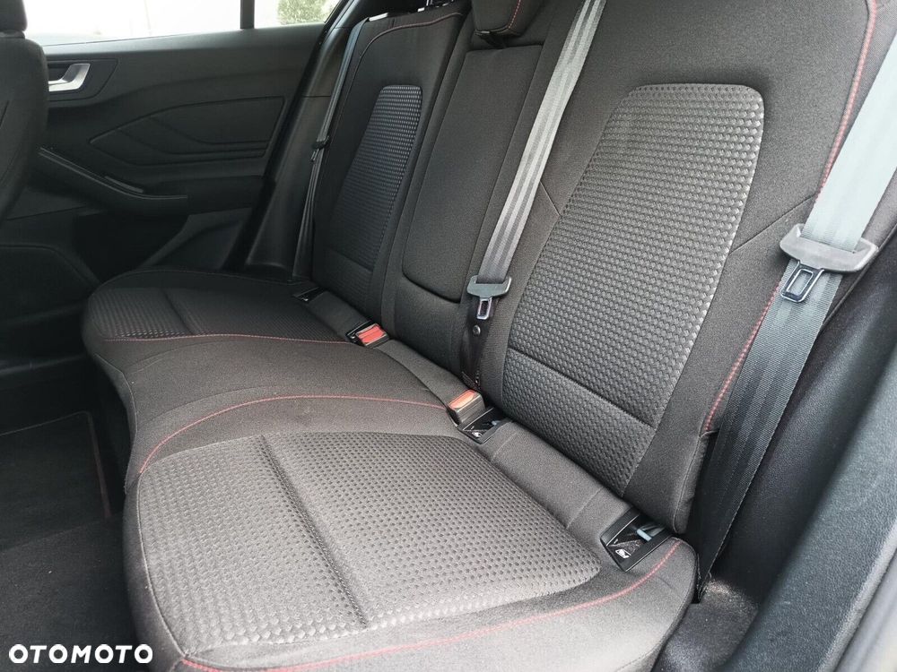 Ford Focus 1.0 EcoBoost ST-Line X - 15