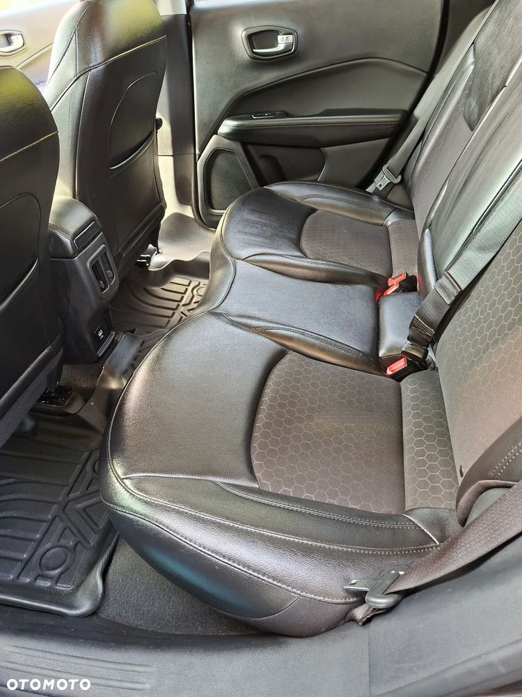 Jeep Compass - 14