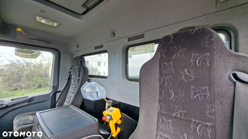 Versalift Actros 3241 B 8X4 + Schwing Fbp 24-125 - 35