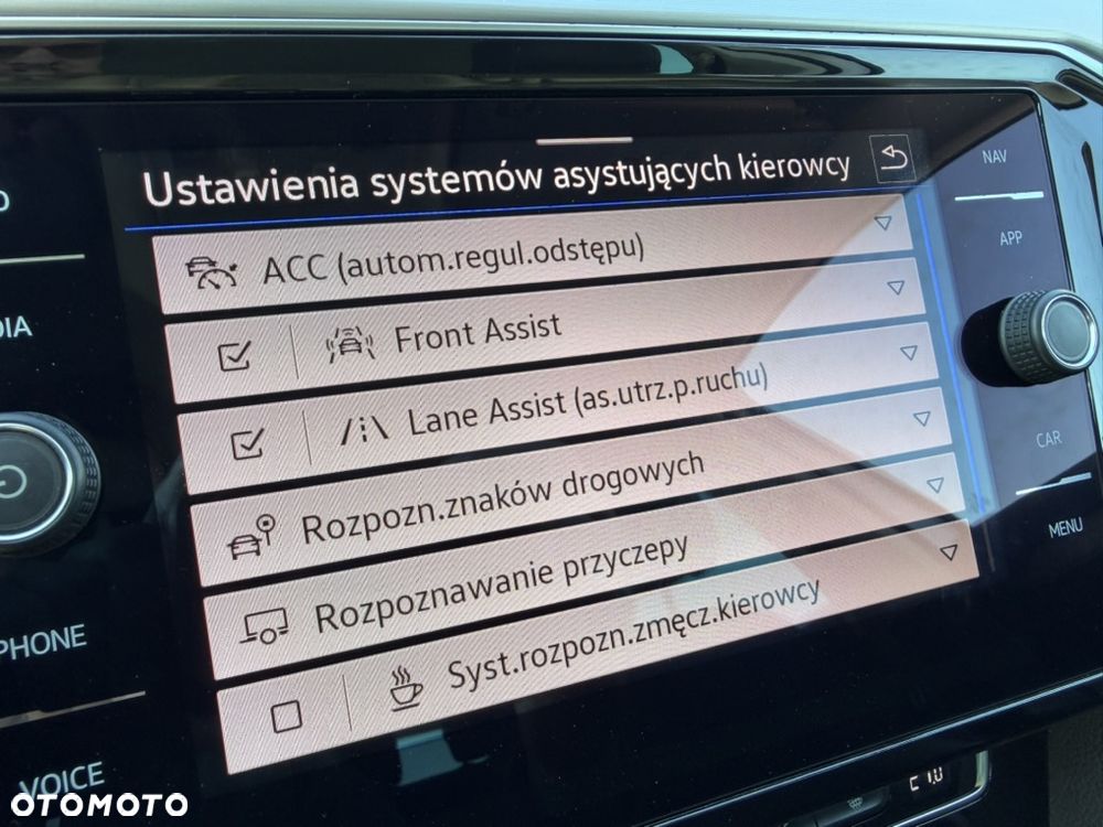 Volkswagen Passat - 19