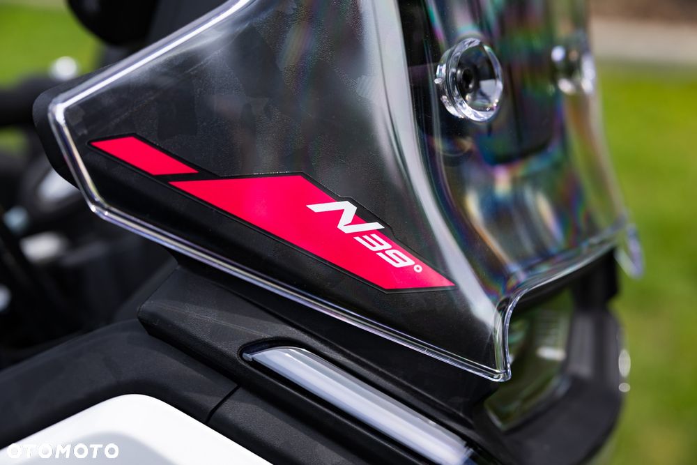 CFMoto MT - 12