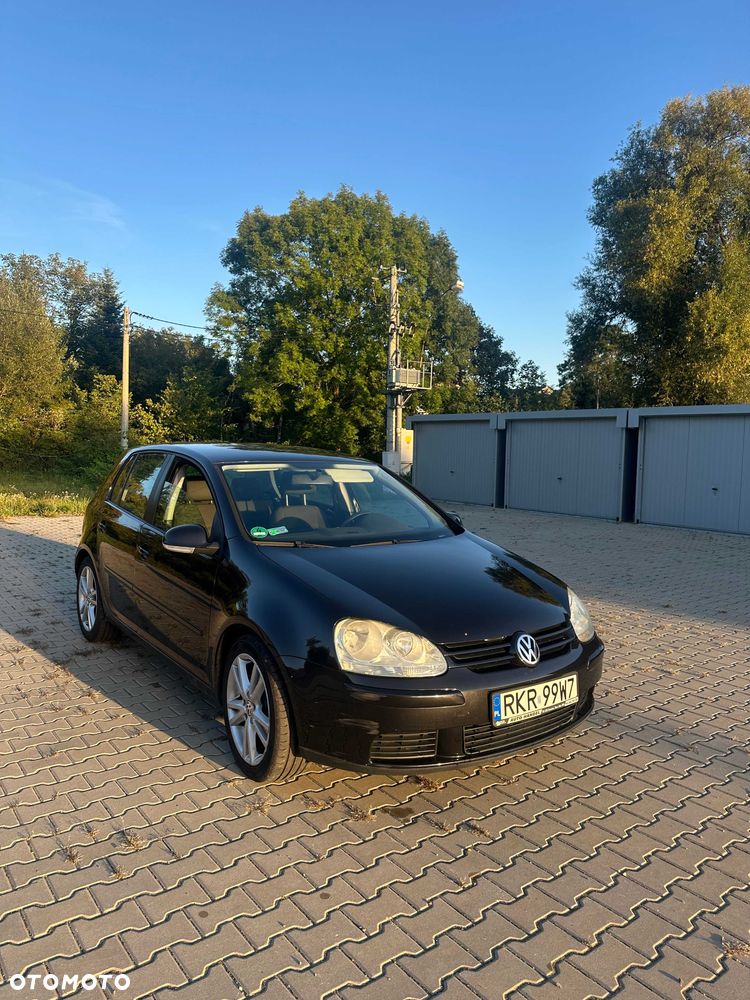 Volkswagen Golf - 1