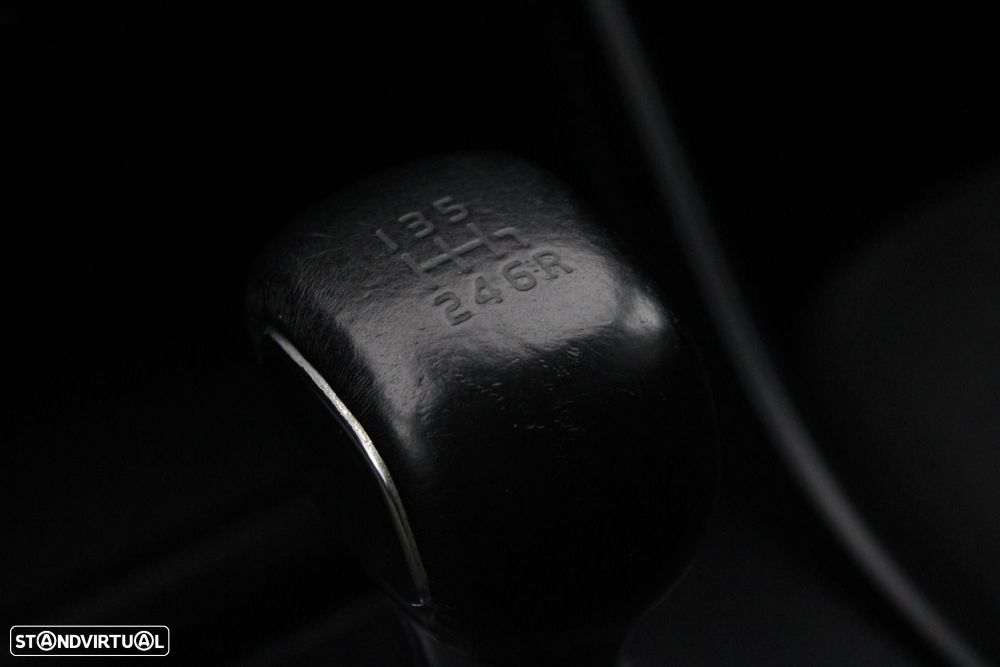 Volvo XC 40 2.0 D3 - 26