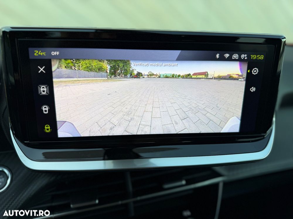 Peugeot 2008 Hybrid 145 e-DSC Allure - 31