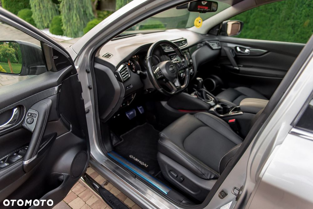Nissan Qashqai 1.3 DIG-T DCT TEKNA+ - 24