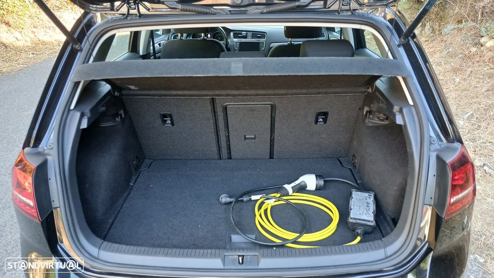 VW e-Golf AC/DC - 13