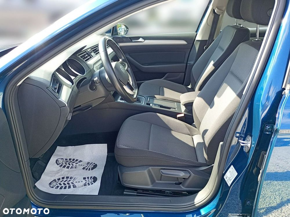 Volkswagen Passat Variant 2.0 TDI EVO Essence - 19