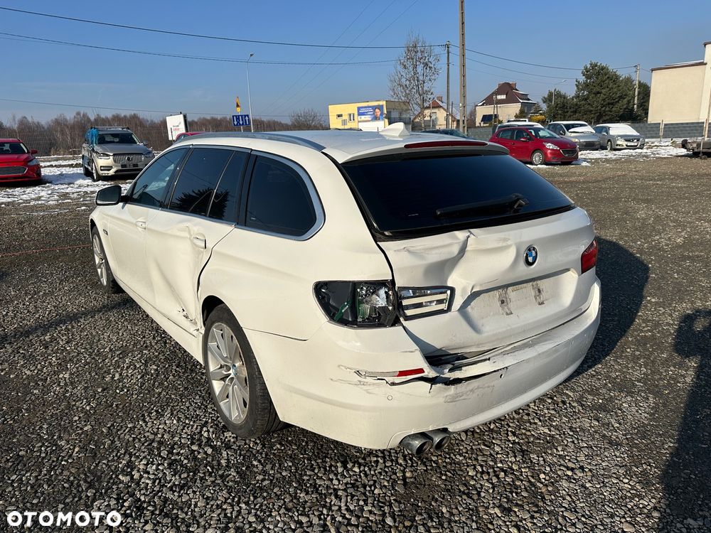BMW Seria 5 525d xDrive Sport-Aut - 4