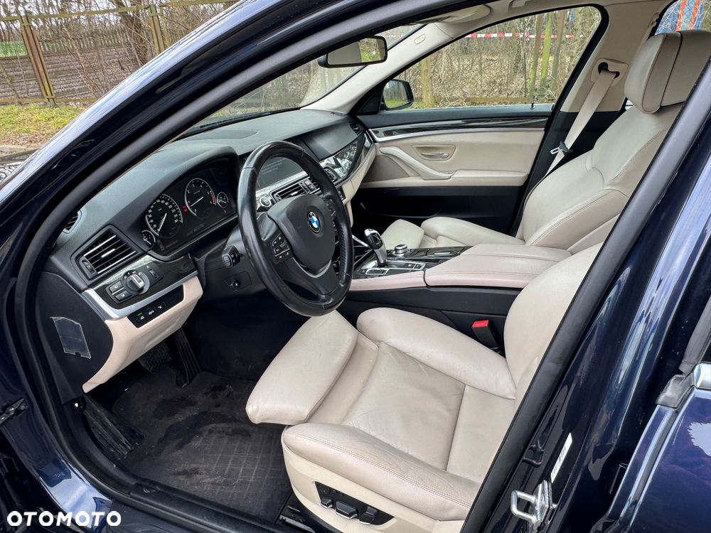 BMW Seria 5 535d Sport-Aut Luxury Line - 11