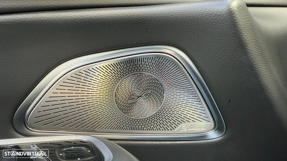 Mercedes-Benz E 300 e Avantgarde - 35