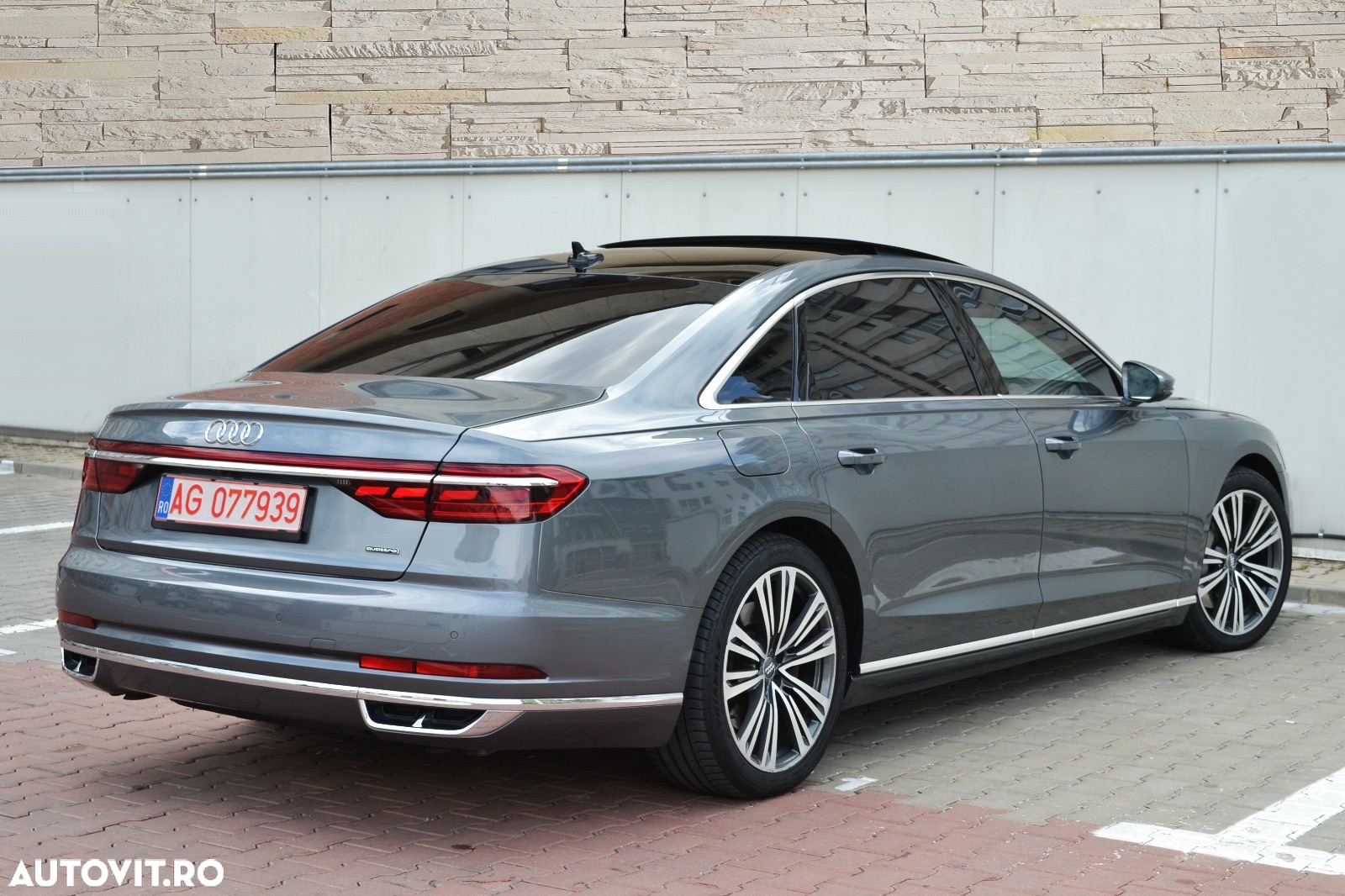 Audi A8 L 55 TFSI quattro tiptronic - 2