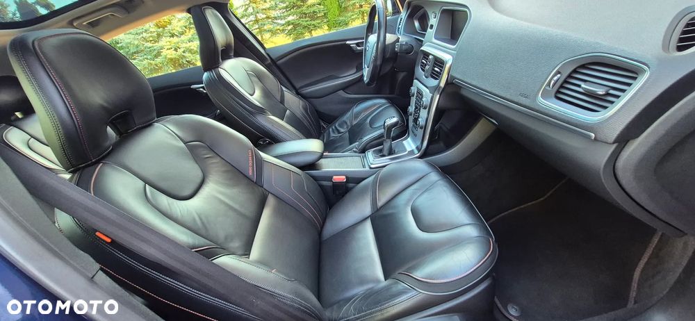 Volvo V40 D4 Ocean Race - 16