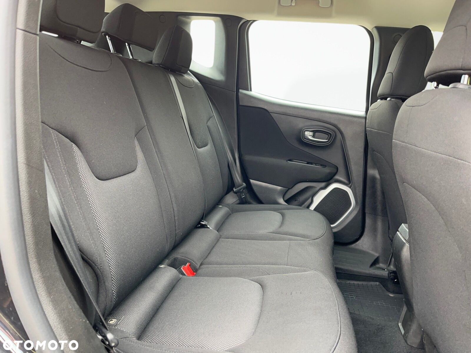 Jeep Renegade - 18