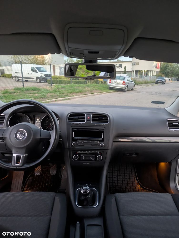 Volkswagen Golf - 16