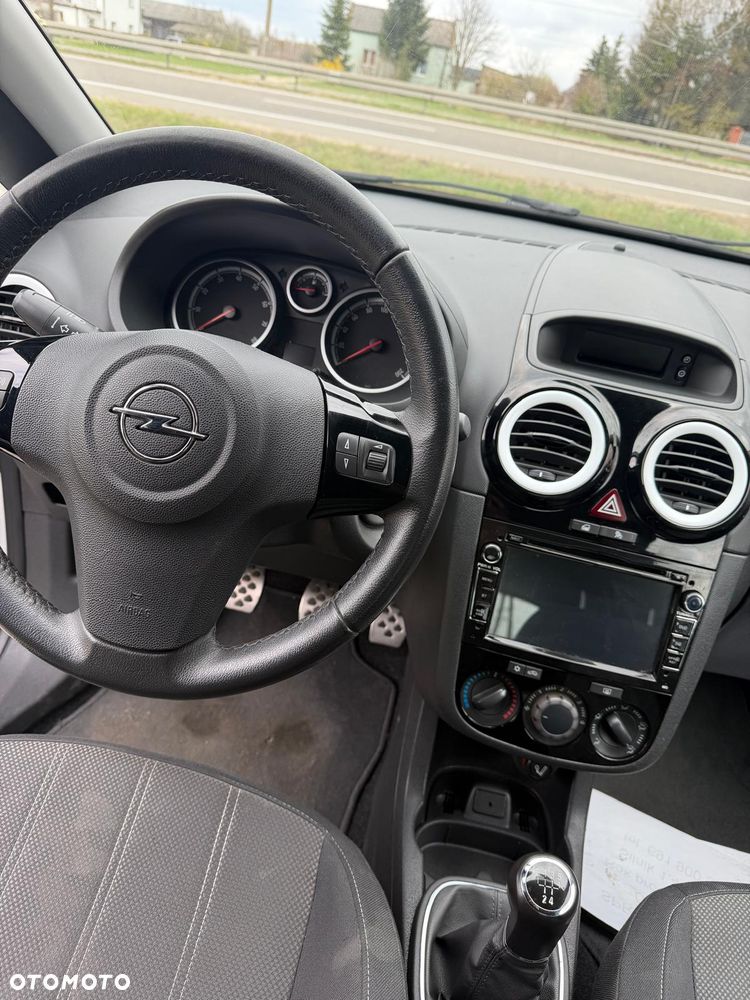 Opel Corsa 1.4 16V Color Edition - 12