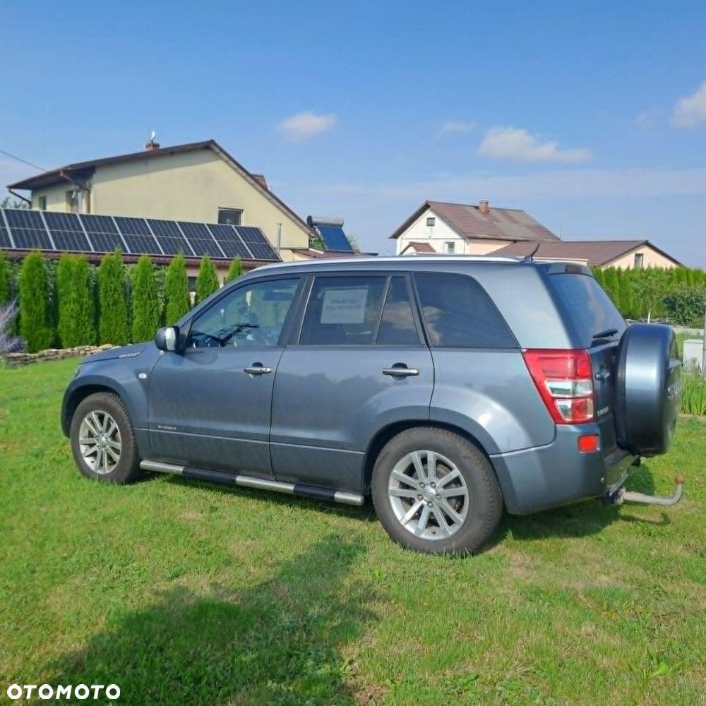 Suzuki Grand Vitara 2.0 - 9