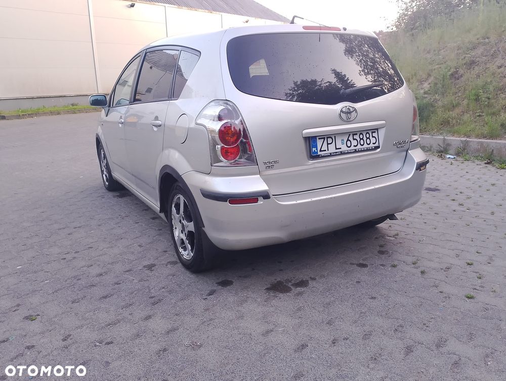 Toyota Corolla Verso 1.8 Gold + 7os MM - 24