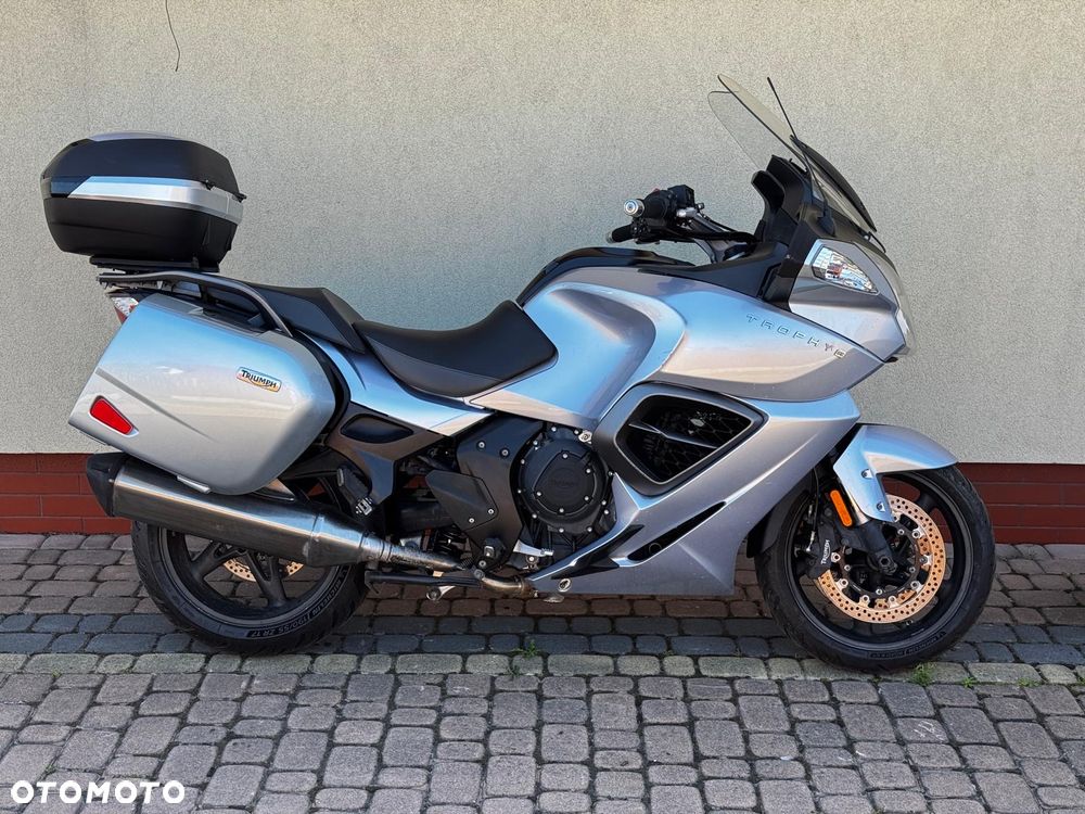 Triumph Inny - 1