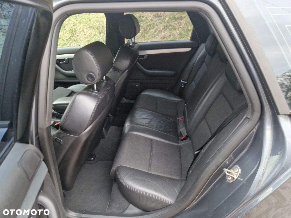 Audi A4 Avant 2.0 T FSI - 15