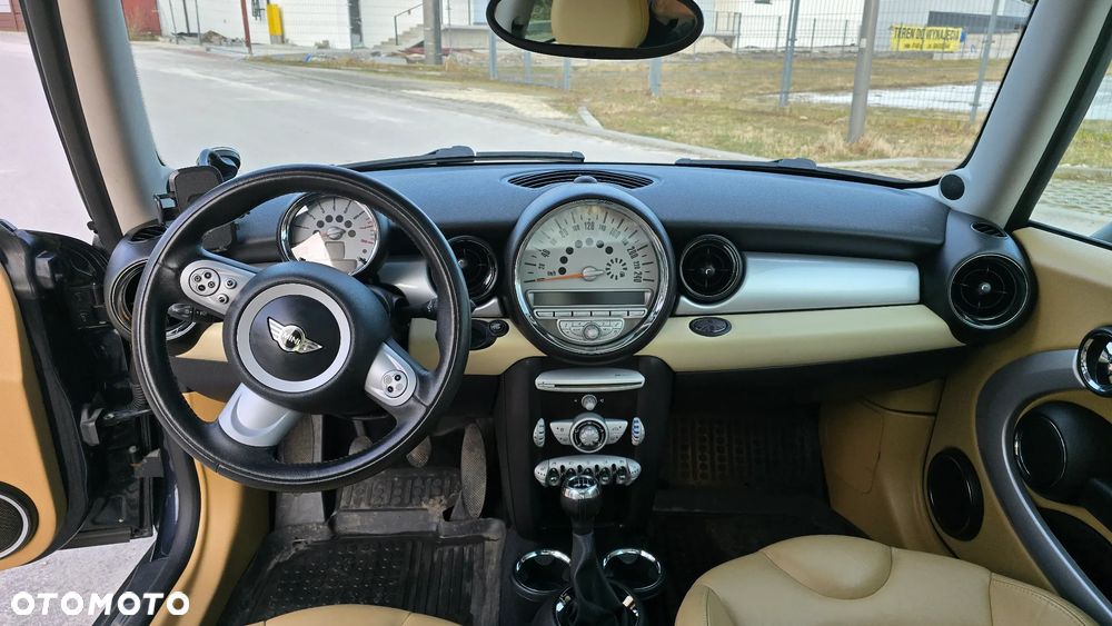 MINI Cooper Standard - 12