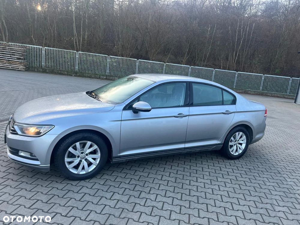 Volkswagen Passat 1.6 TDI BMT Trendline - 5