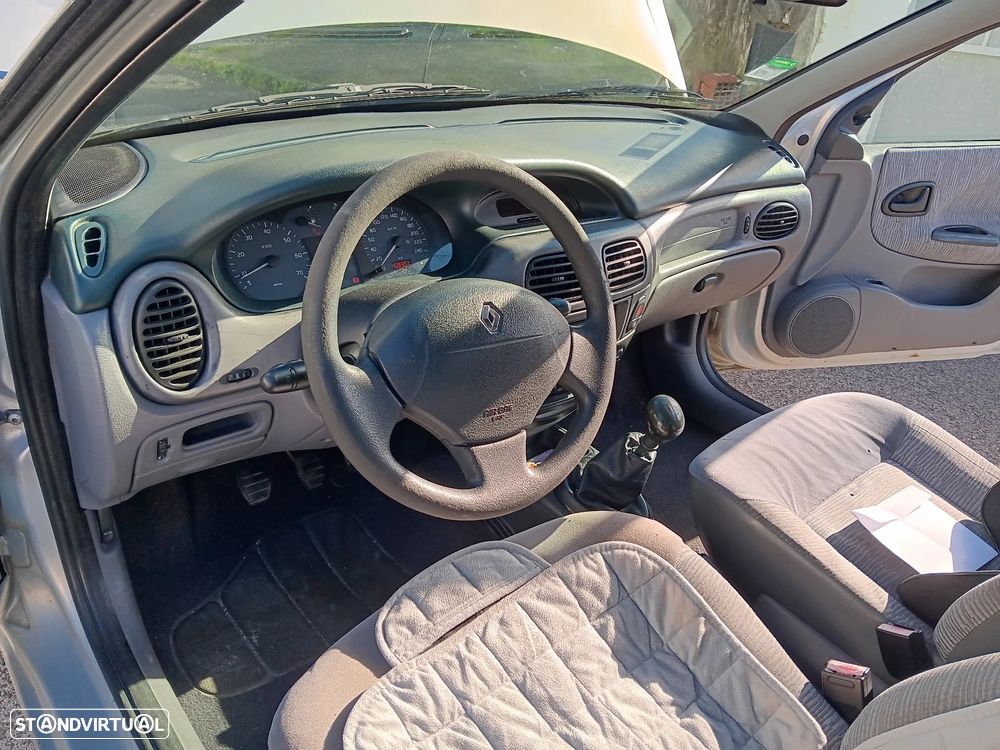 Renault Mégane 1.9 dCi Authentique - 7