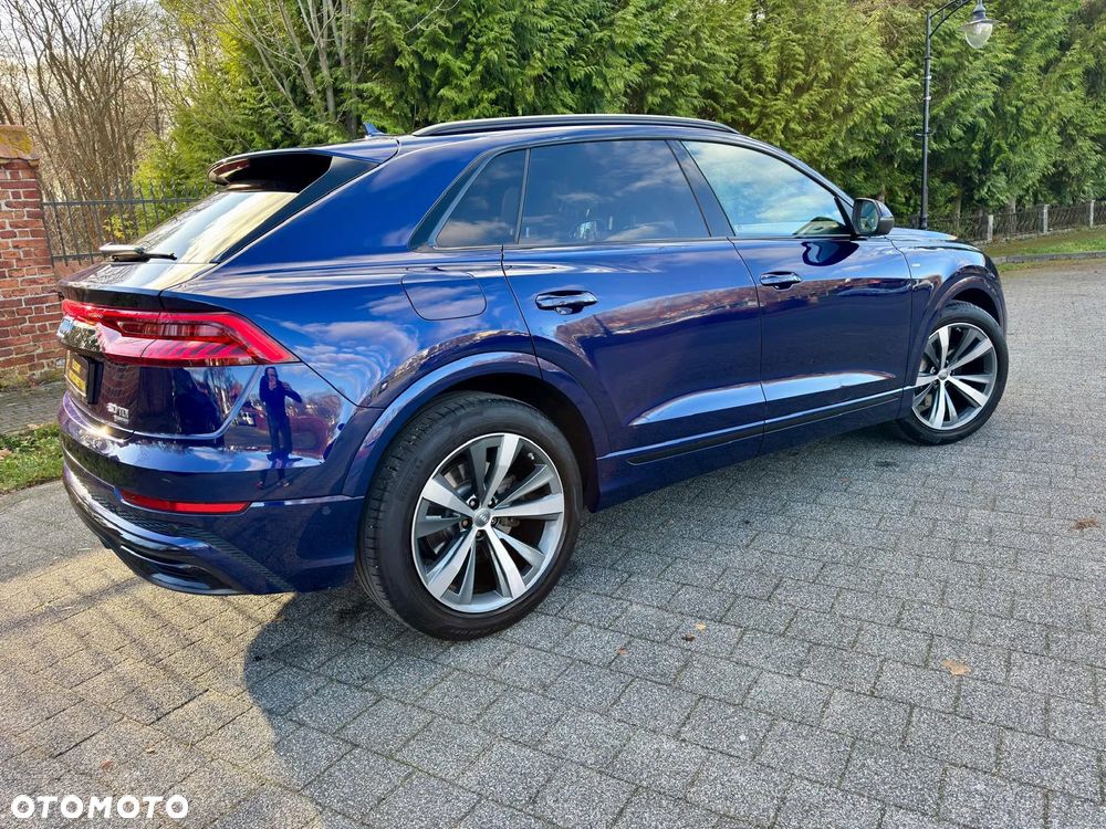 Audi Q8 - 8