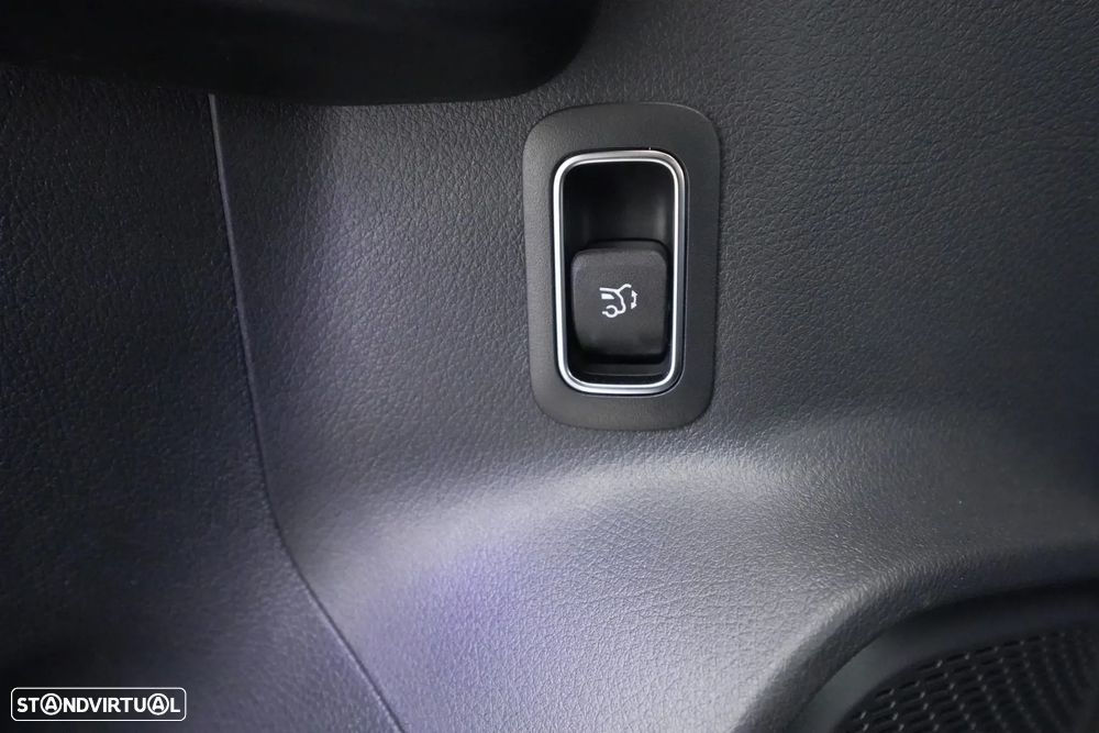 Mercedes-Benz GLB 180 d AMG Line - 27