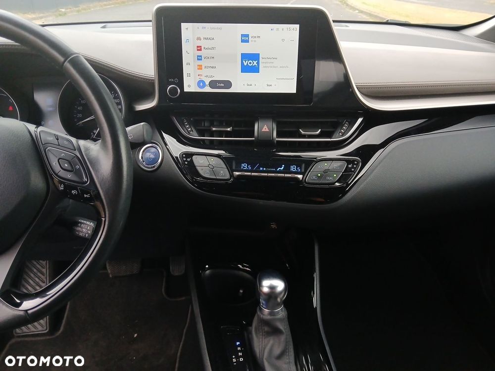 Toyota C-HR 2.0 Hybrid Executive - 29