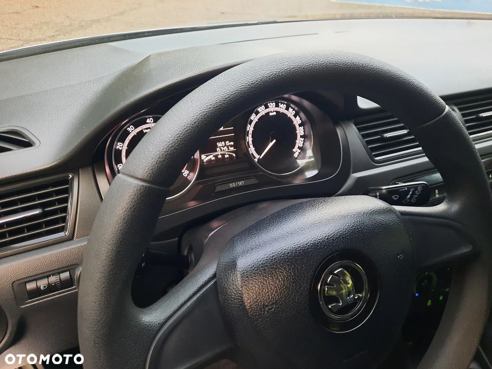 Skoda RAPID 1.0 TSI Ambition - 19