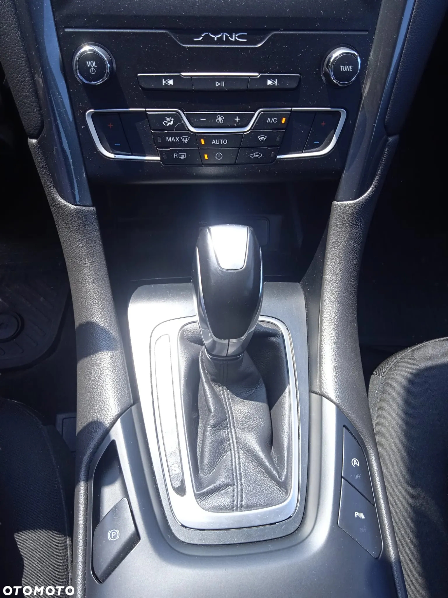 Ford Mondeo 1.5 EcoBoost Trend - 11