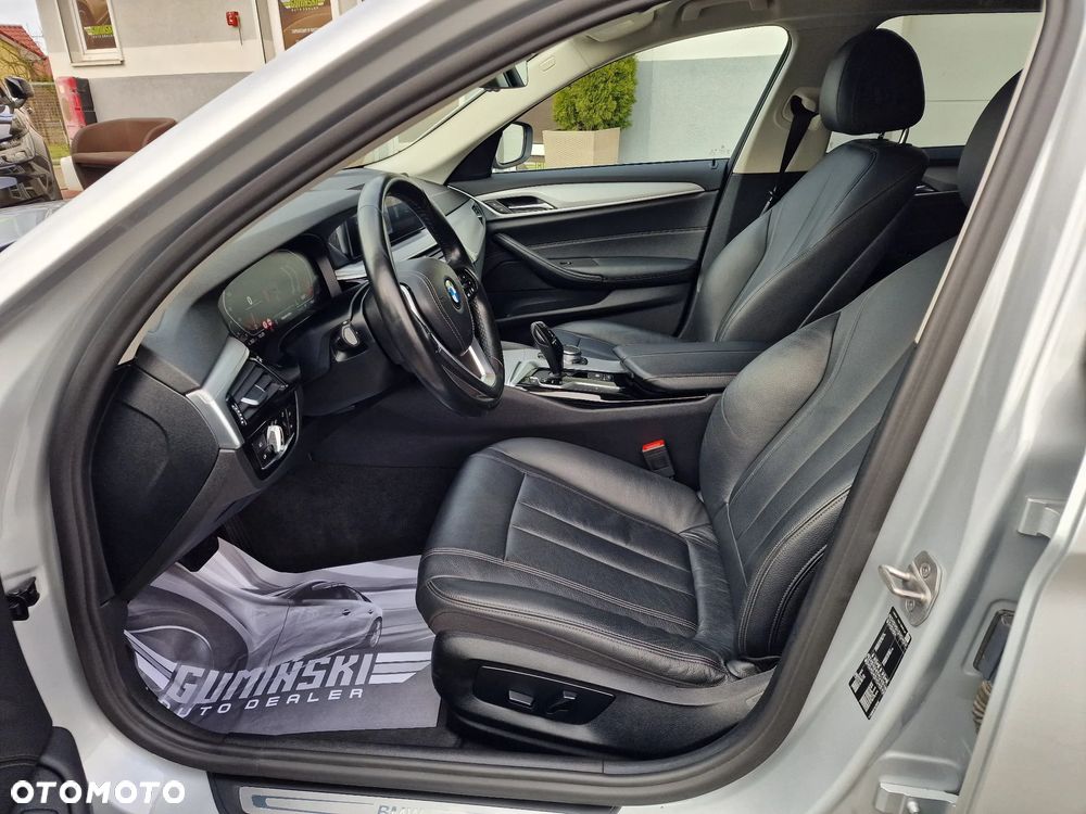 BMW Seria 5 518d - 19
