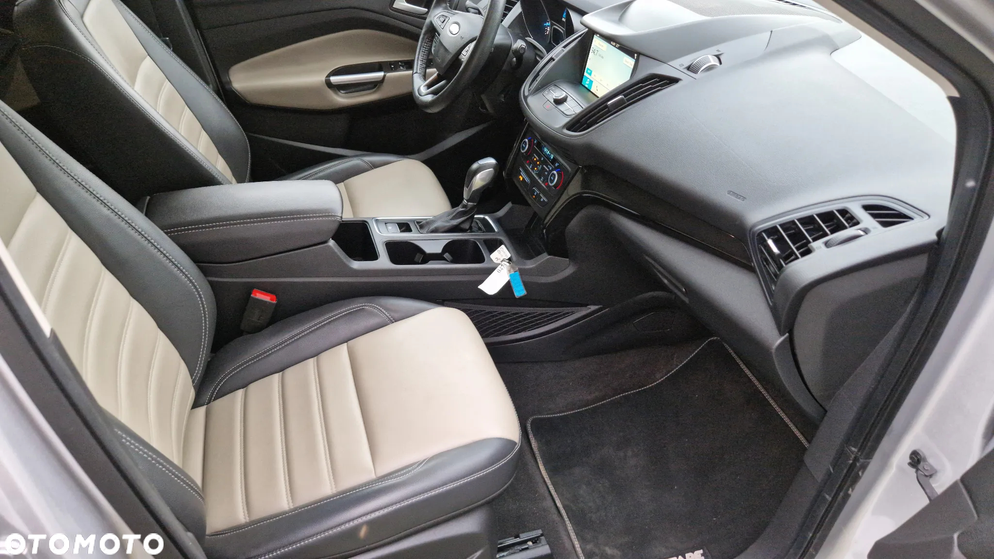 Ford Escape 1.5 EcoBoost AWD SE - 29