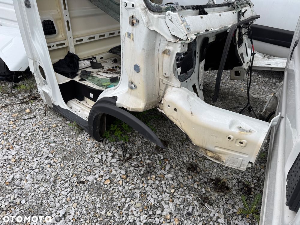 Cwiartka,podłużnica prawa strona iveco daily 14-23r - 2