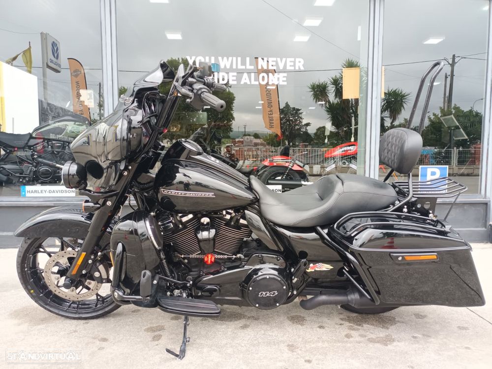 Harley-Davidson FLHXS Street Glide Special - 9