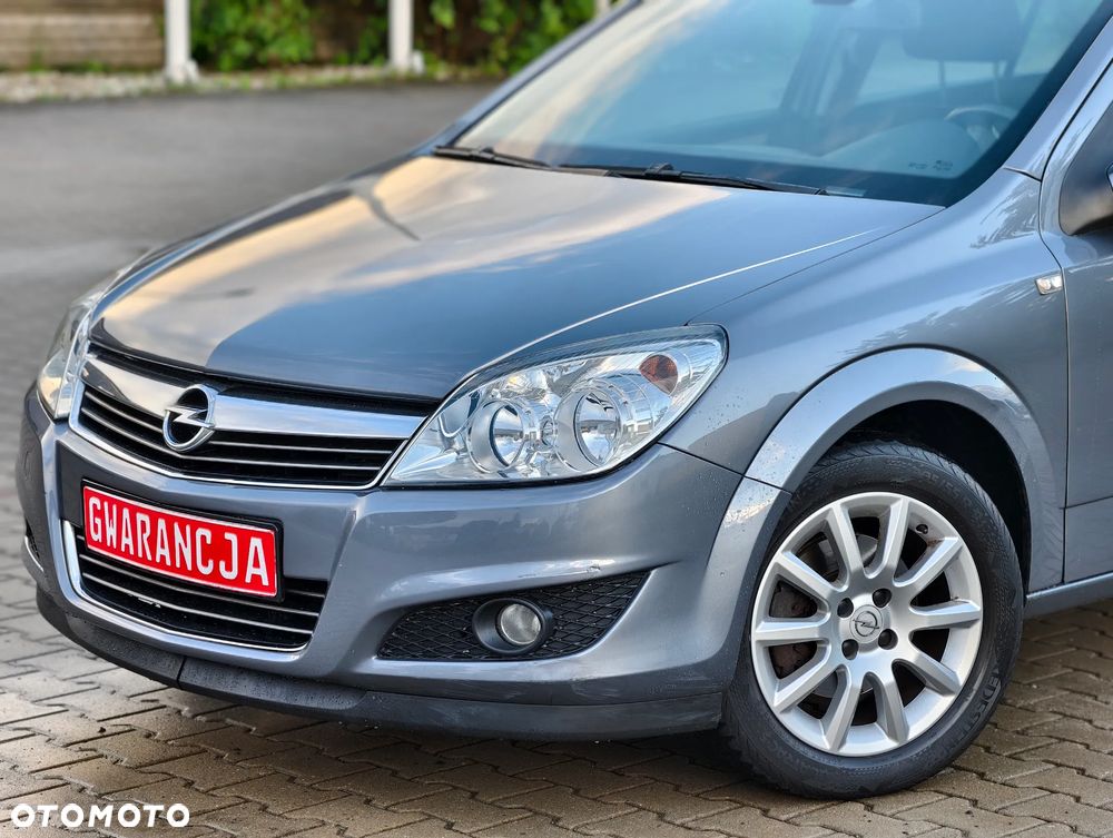 Opel Astra 1.6 Essentia - 25