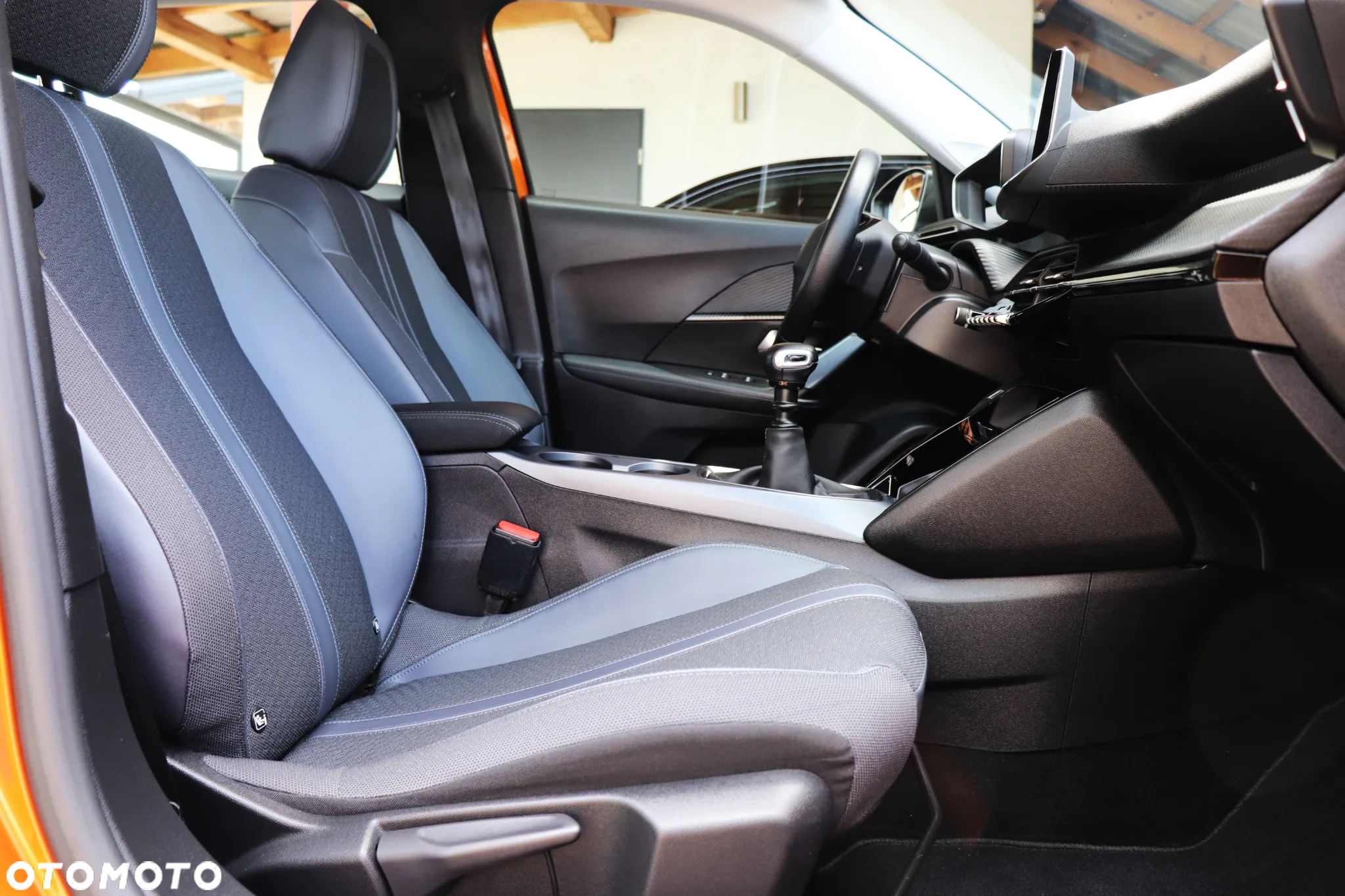 Peugeot 2008 1.2 PureTech Allure S&S - 23