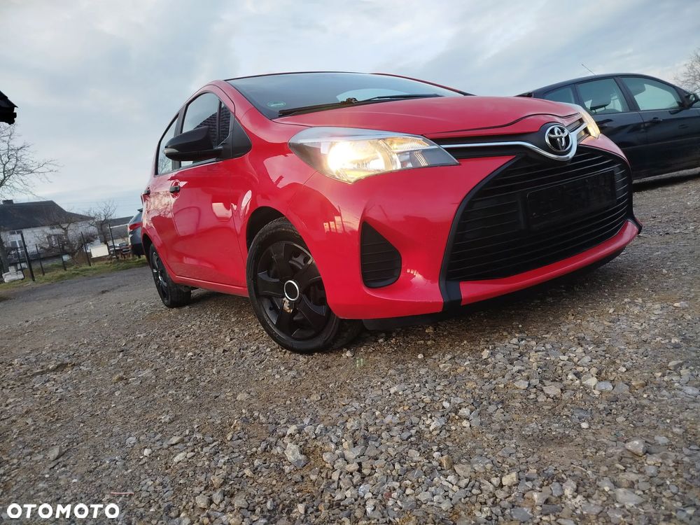 Toyota Yaris - 12