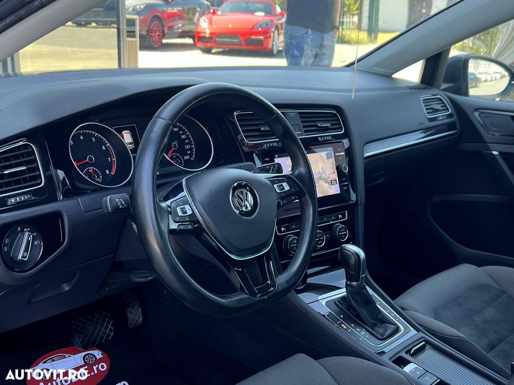 Volkswagen Golf - 15