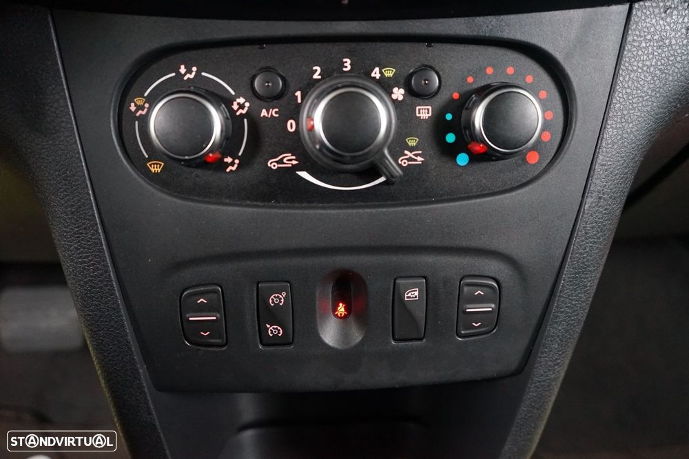 Dacia Sandero Stepway TCe 90 Easy-R S&S Celebration - 30