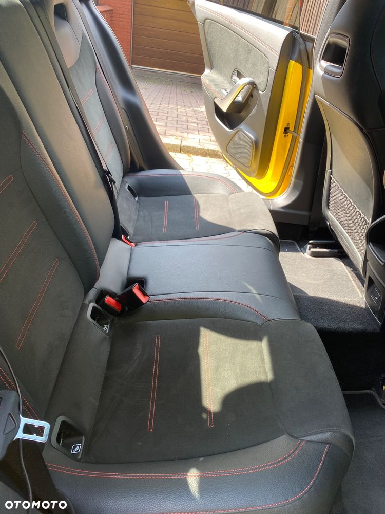 Mercedes-Benz CLA 250 AMG Line 7G-DCT - 11