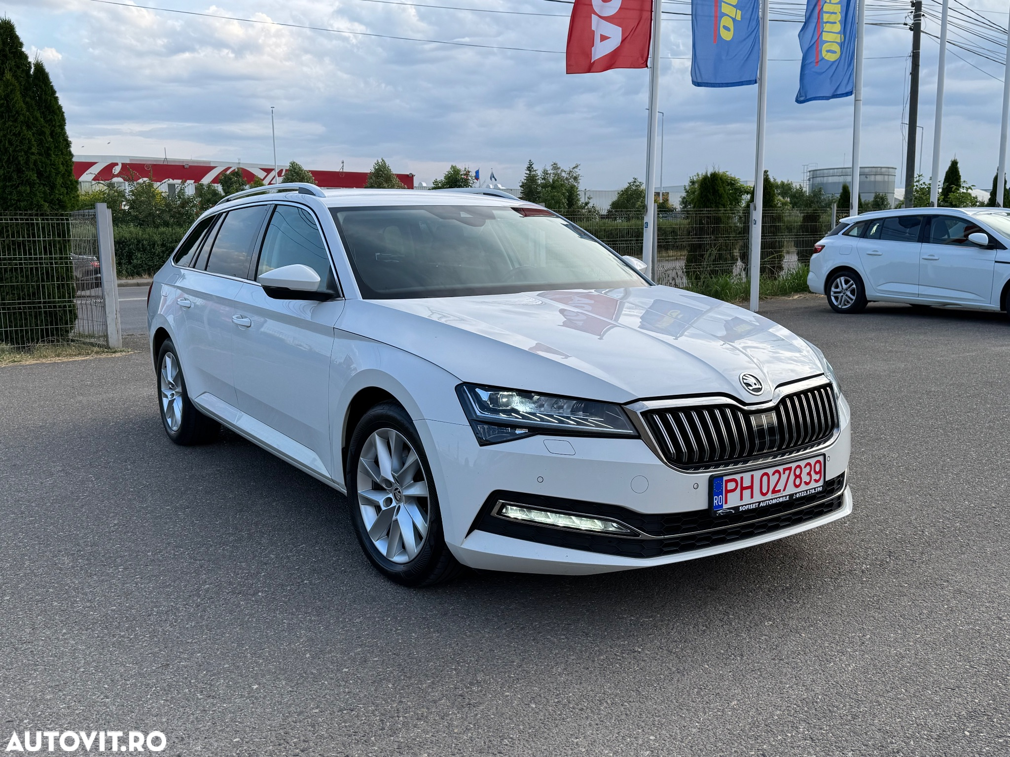 Skoda Superb Combi 2.0 TDI DSG Style - 3