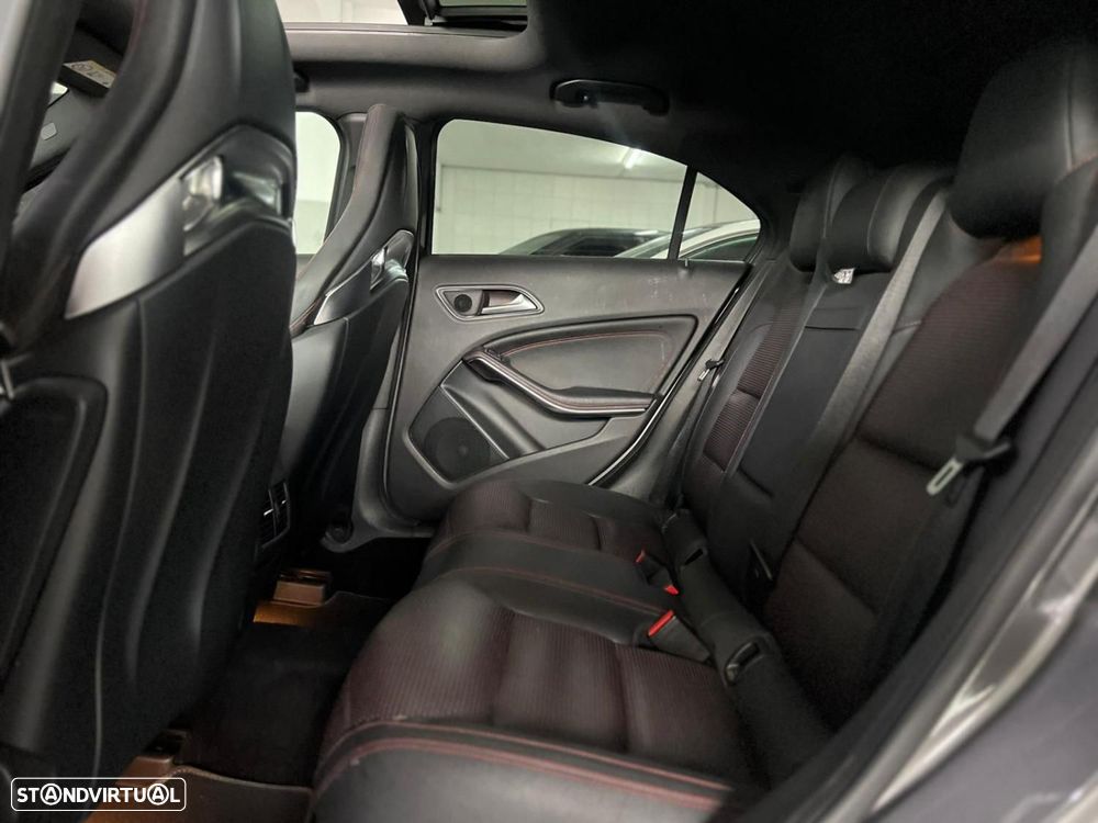 Mercedes-Benz A 45 AMG 4-Matic - 6