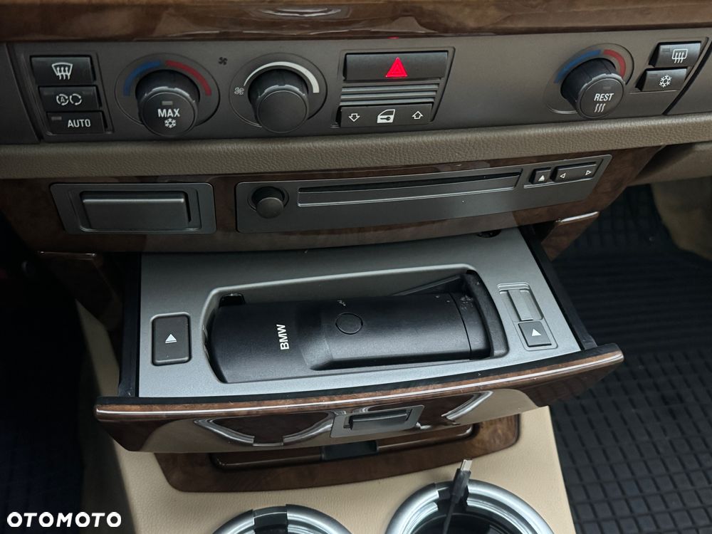 BMW Seria 7 735i L - 7