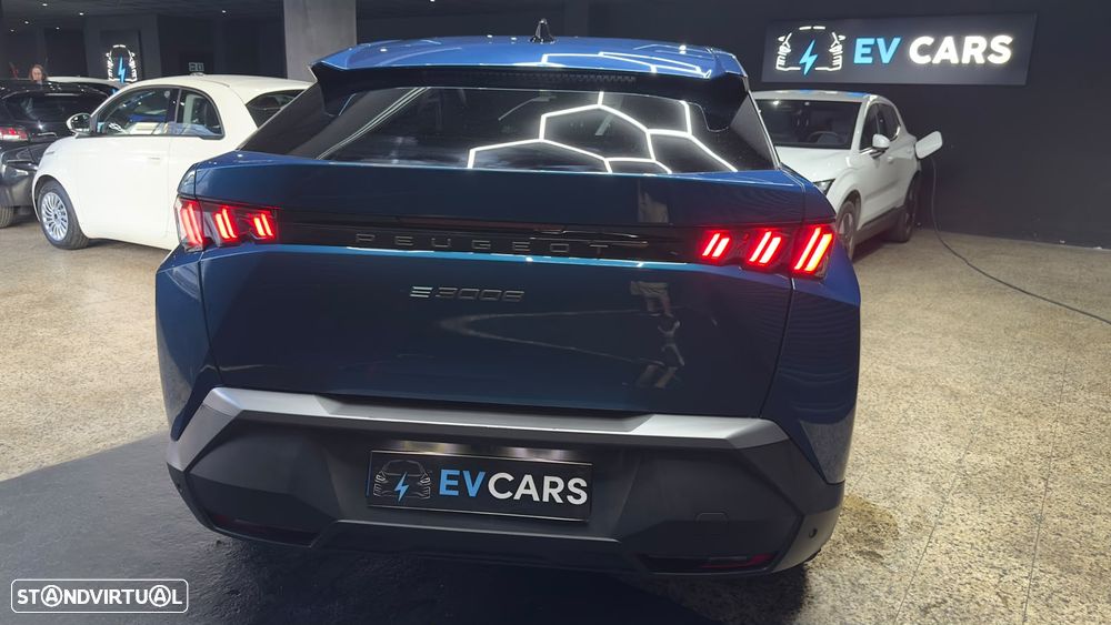 Peugeot E-3008 Allure - 9